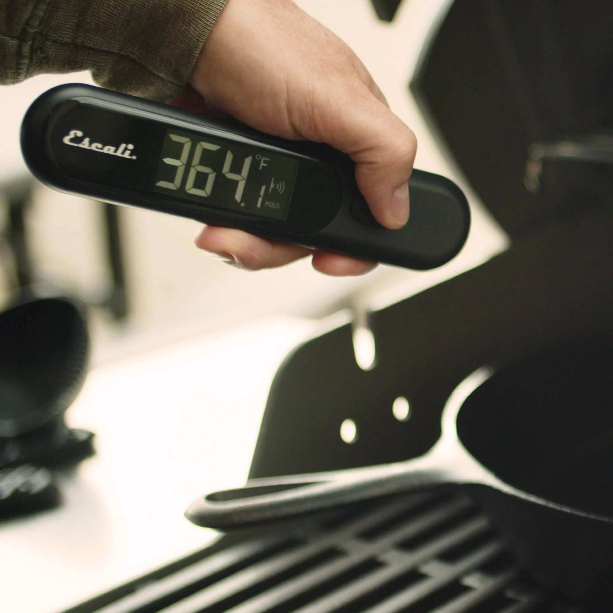 Infrared Surface and Folding Probe Digital Thermometer - Image 4
