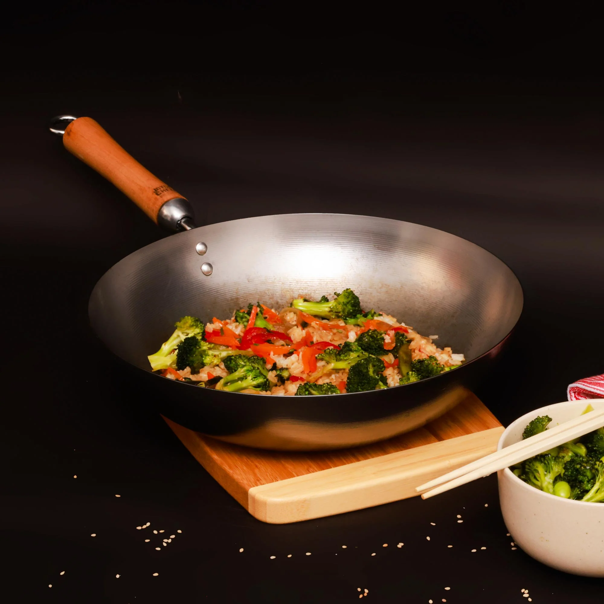 Classic Series 12-Inch Carbon Steel Stir Fry Pan with Birch Handle - Image 4
