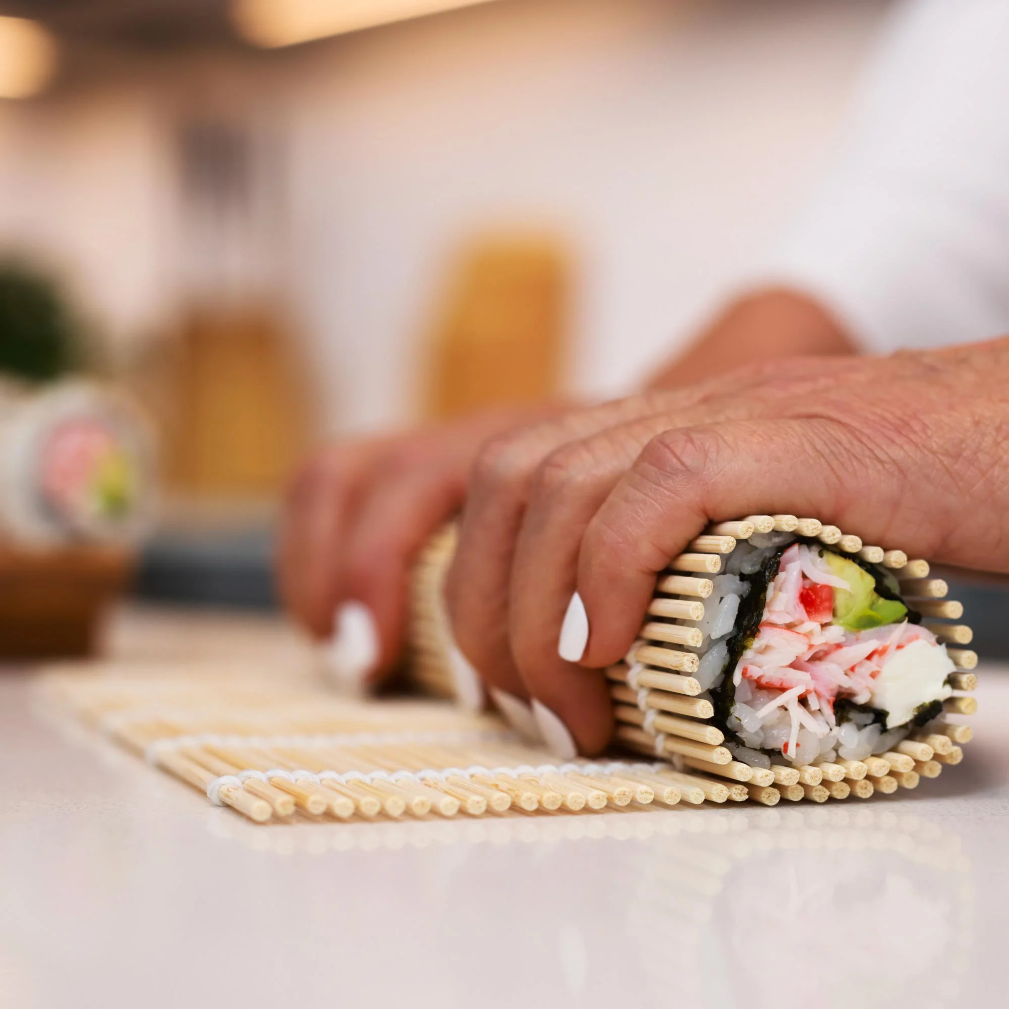 2-Piece Sushi Making Kit with Sushi Roller - Image 3