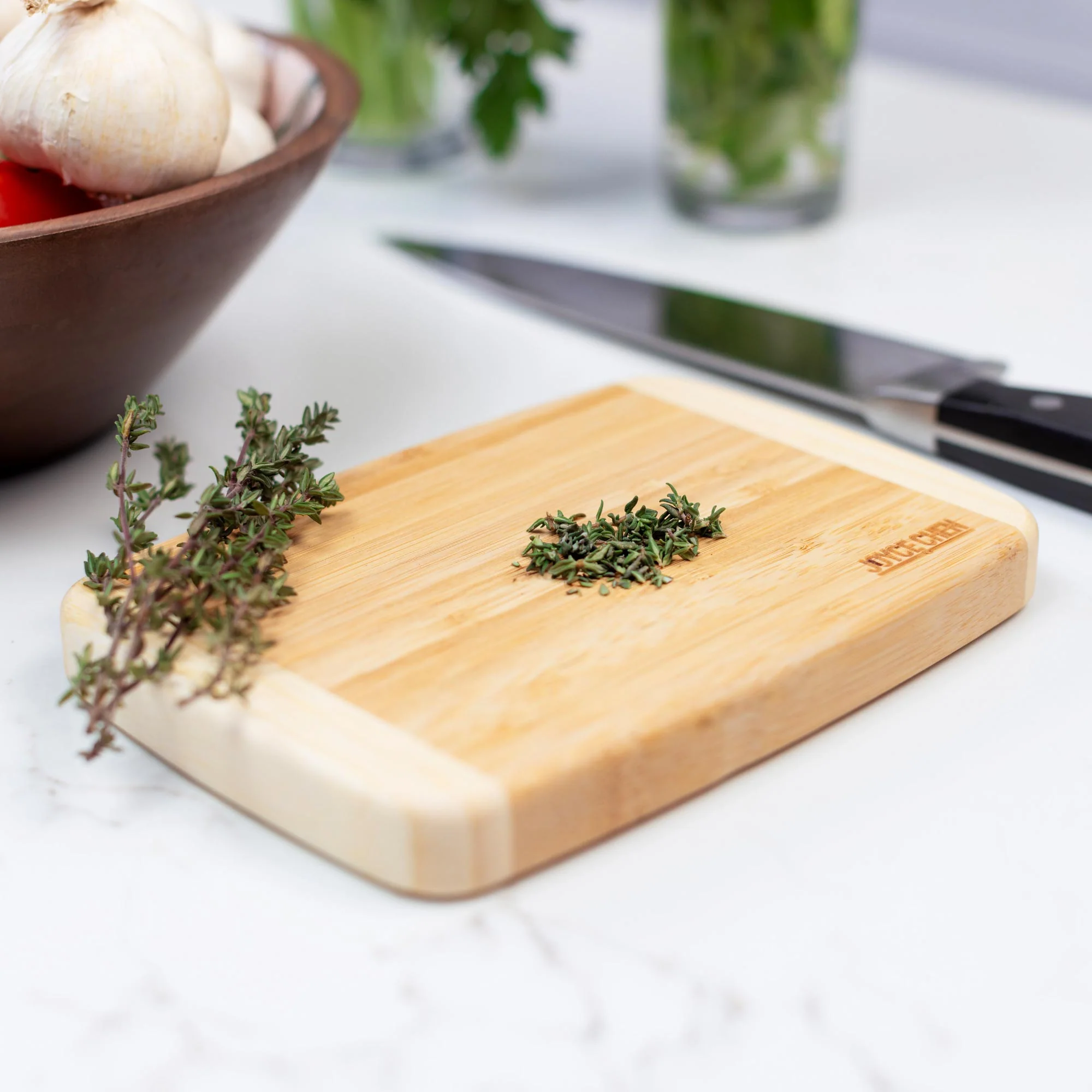 Small Burnished Bamboo Cutting Board, 6x9 Inches - Image 4
