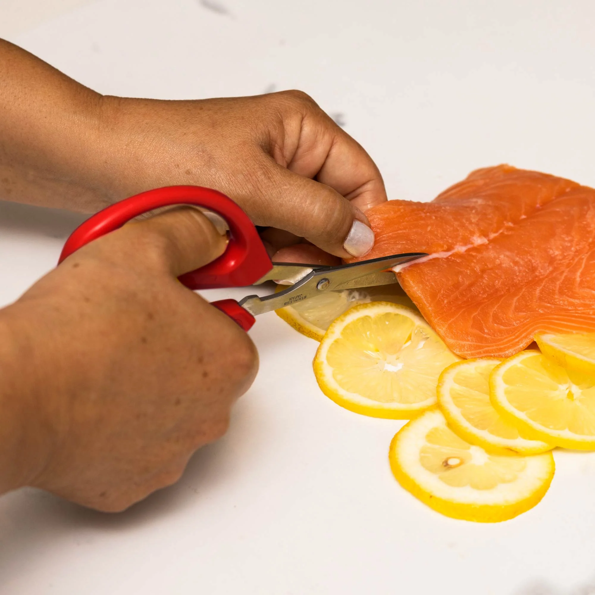 Original Unlimited Kitchen Scissors with Red Handles - Image 4