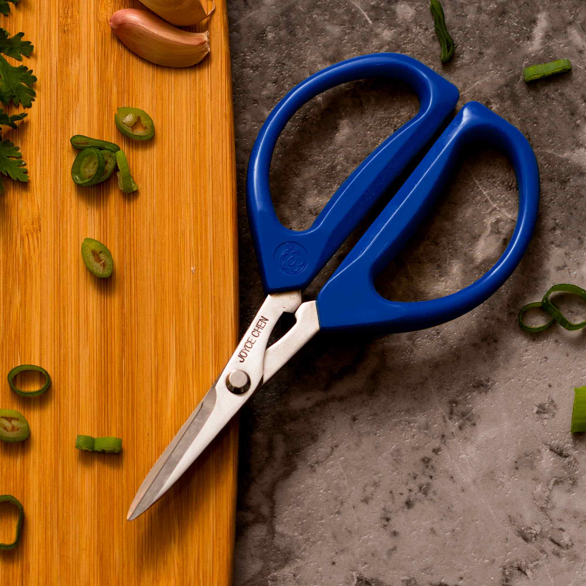 Original Unlimited Kitchen Scissors with Blue Handles - Image 5