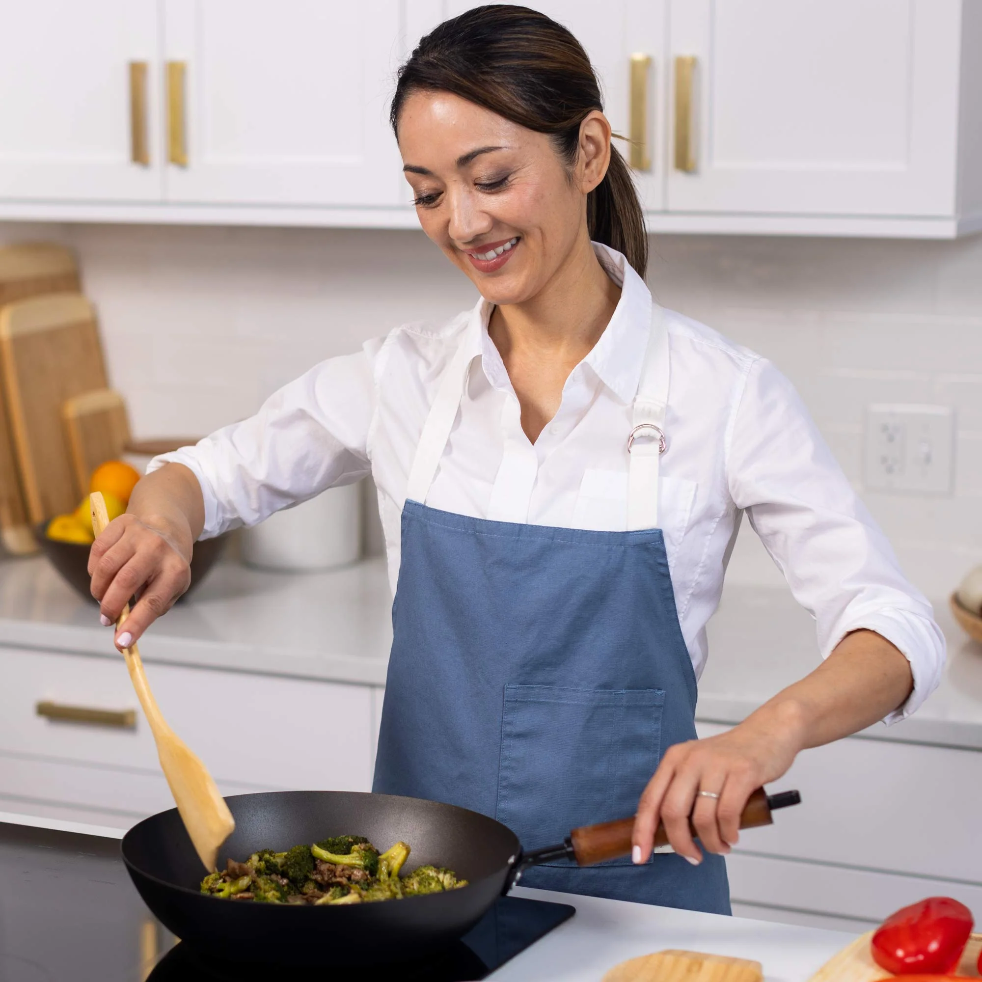 Classic Series 12-Inch Carbon Steel Preseasoned Stir Fry Pan - Image 6