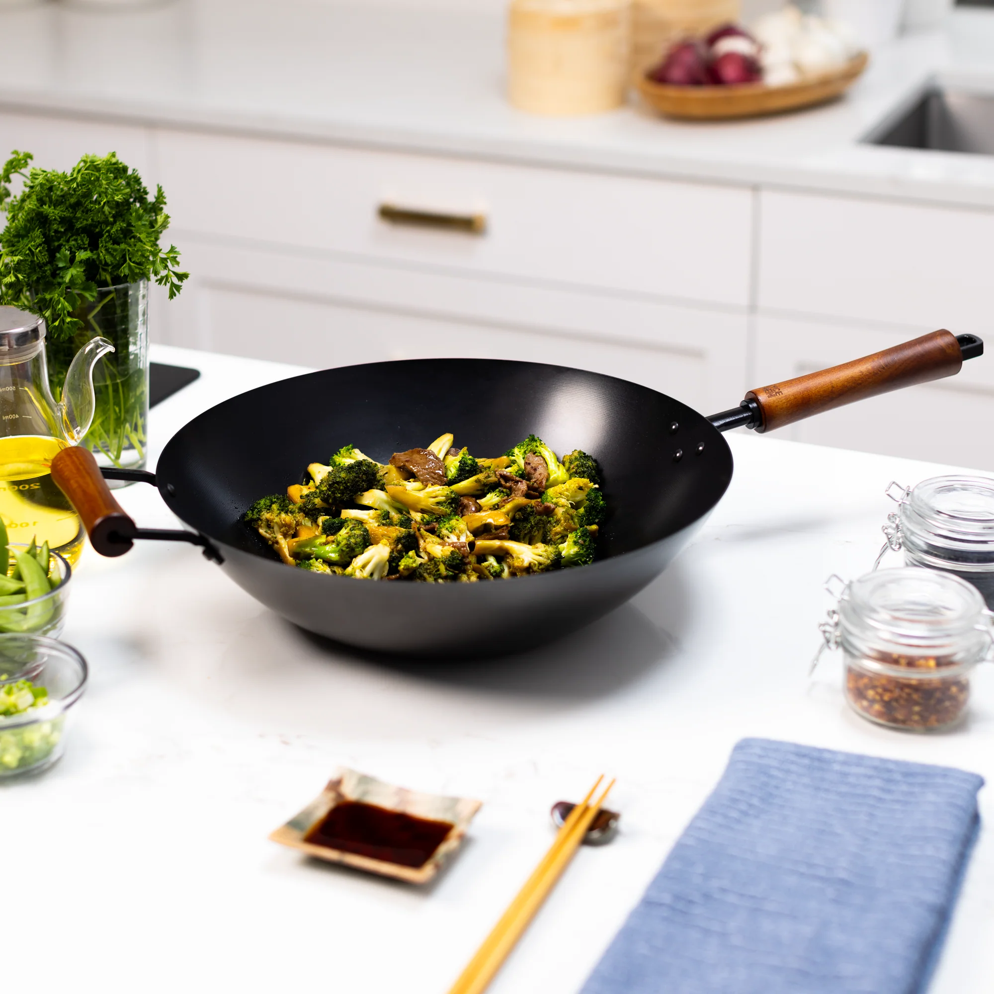 Classic Series 14-Inch Carbon Steel Ceramic Nonstick Stir Fry Pan - Image 5