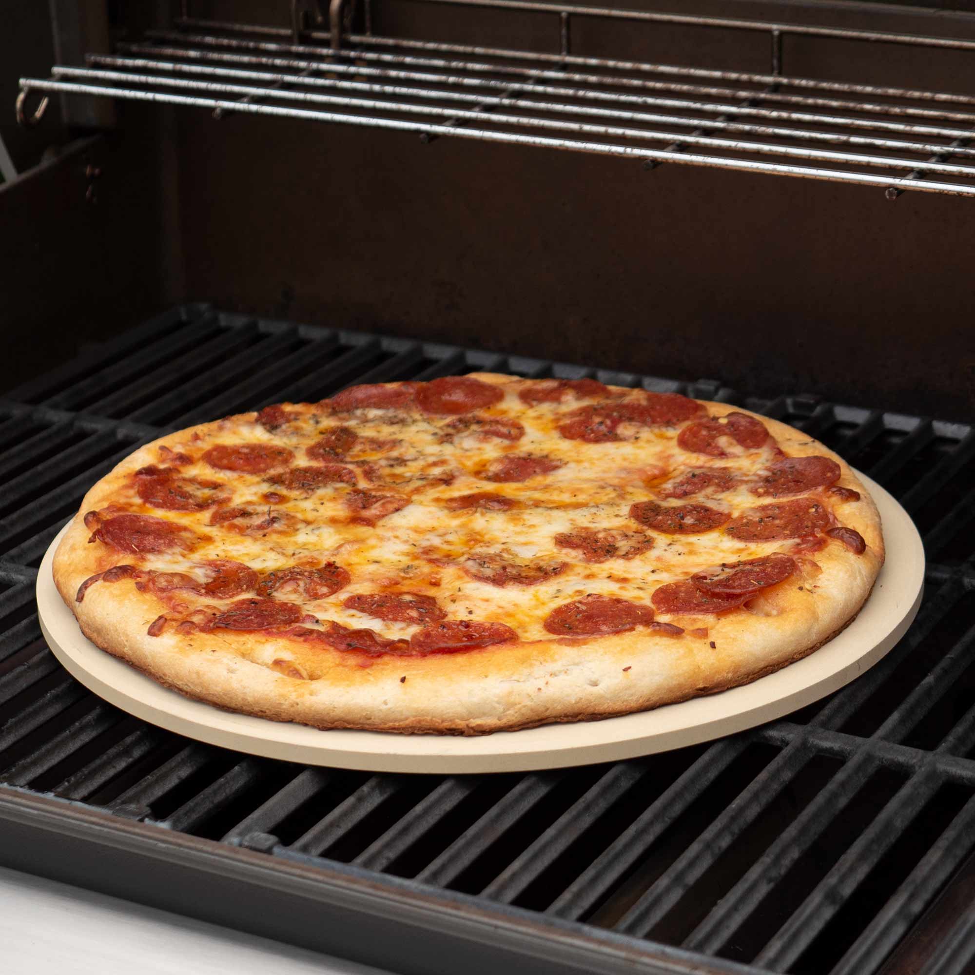 Round Pizza Stone, 14-Inch - Image 3